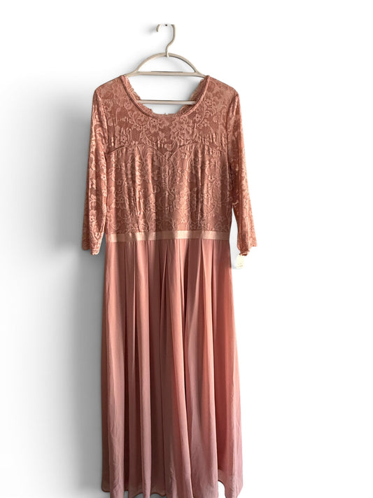 Dusty Rose Lace Maxi Dress